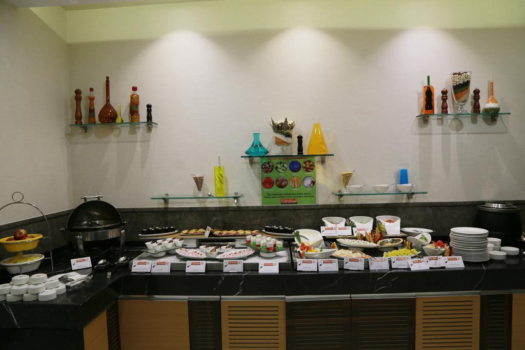 Fortune Park Galaxy, Vapi - Member Itc Hotels' Group Dış mekan fotoğraf