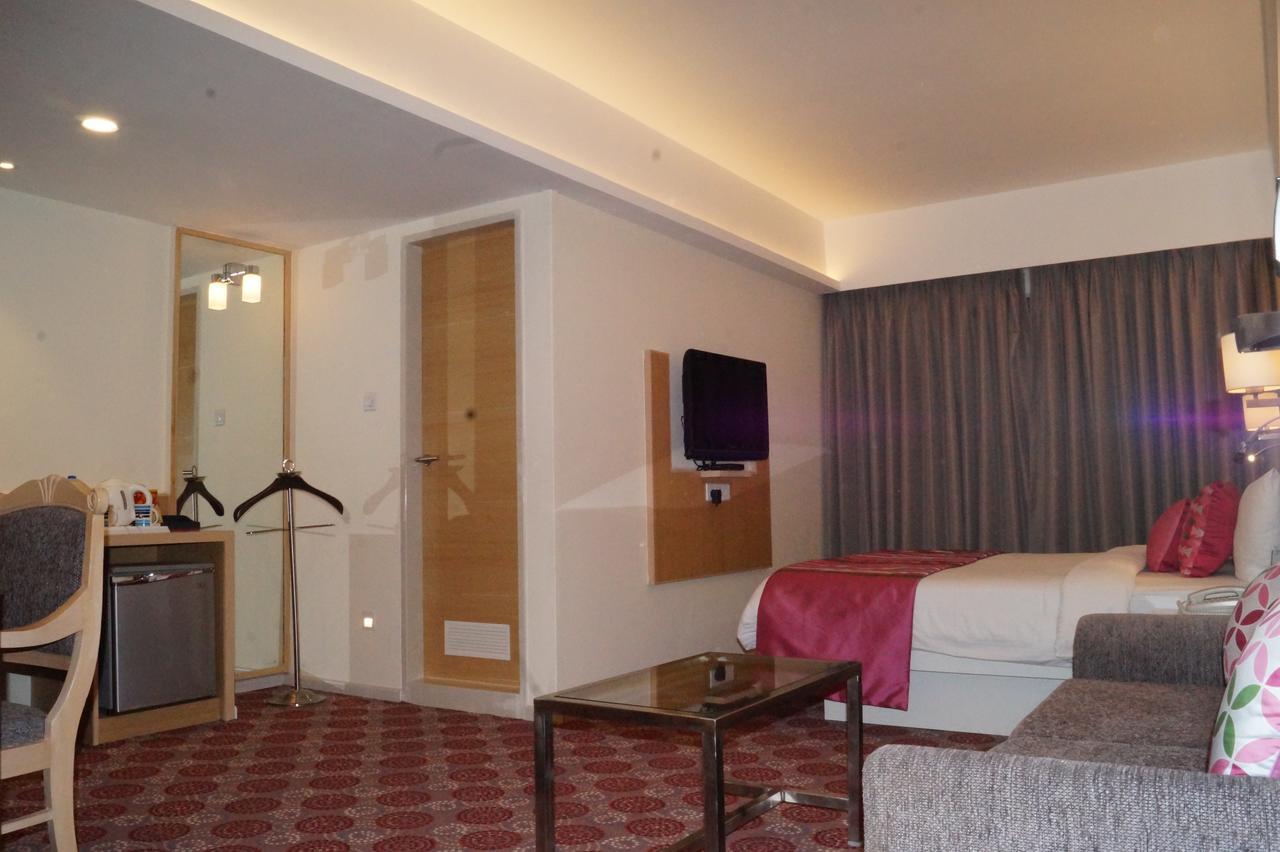 Fortune Park Galaxy, Vapi - Member Itc Hotels' Group Dış mekan fotoğraf